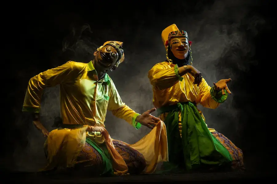 The Banjarmasin Manopeng Dance, a Sacred Banjar Mask Ritual Full of Mystery